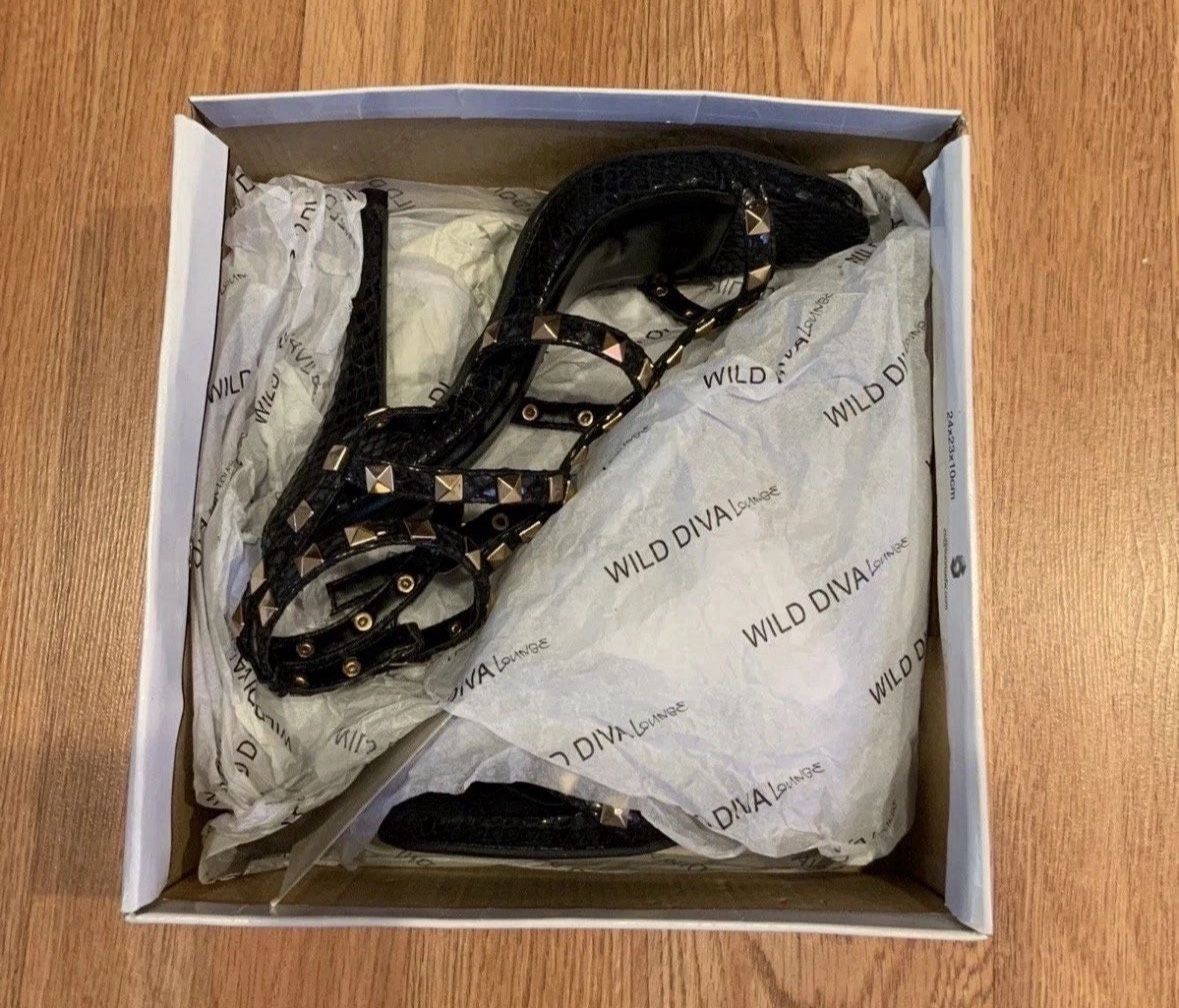 Wild Diva lounge Heels Size 7 NEW 