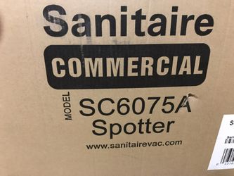 Carpet cleaning machine