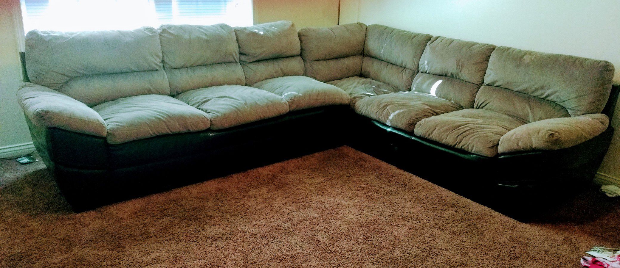 Black and gray sectional couch
