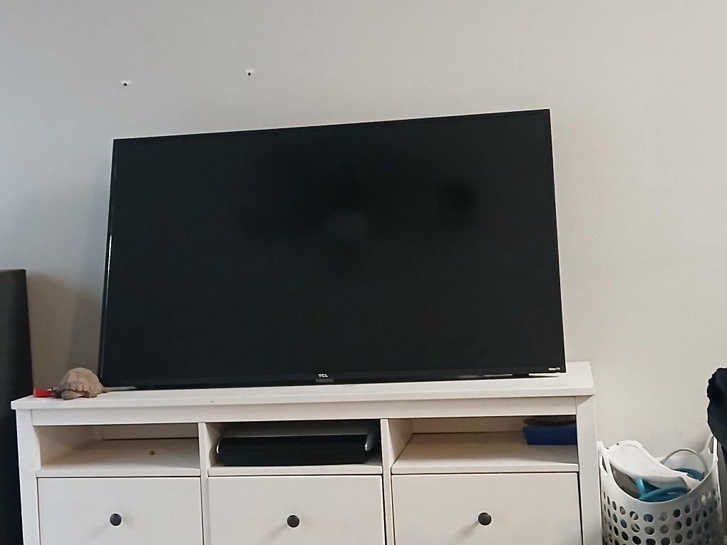Flat Screen TV TCL 60 Inch