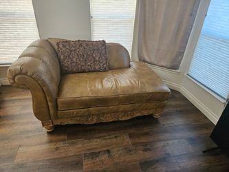 Living Room furniture (used ashley furniture)