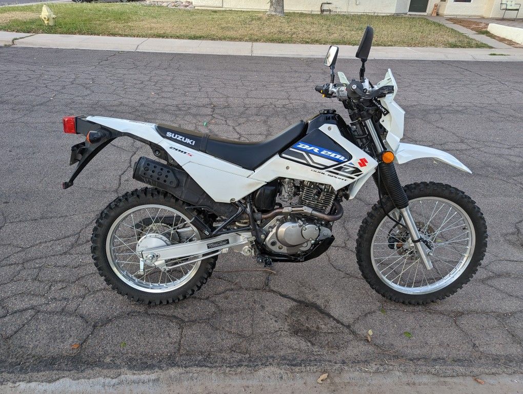 suzuki trail dr200s