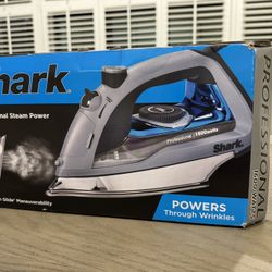 Brand New Shark GI405 PowerPress Clothes Iron