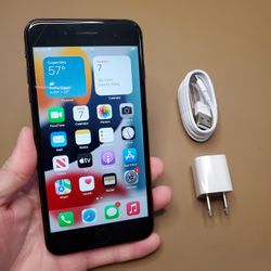 iPhone 7 Plus - UNLOCKED - Like New 
