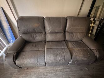 Couch recliner