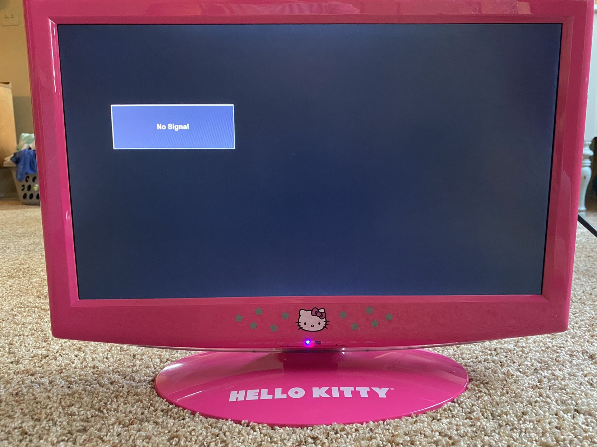 Rare Hello kitty Pink 19"Lcd Tv