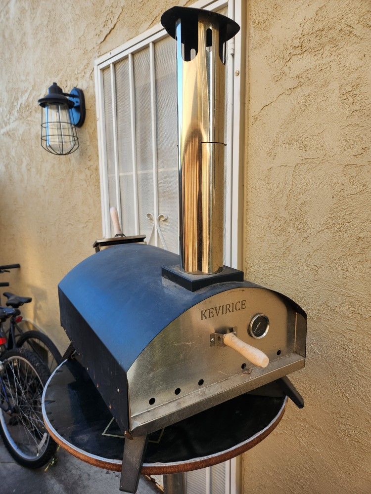 Pellet/charcoal Pizza Oven