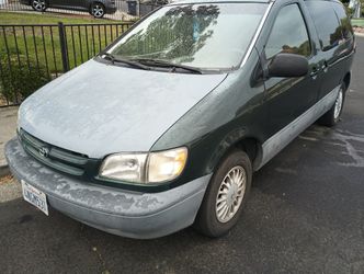 2000 Toyota Sienna