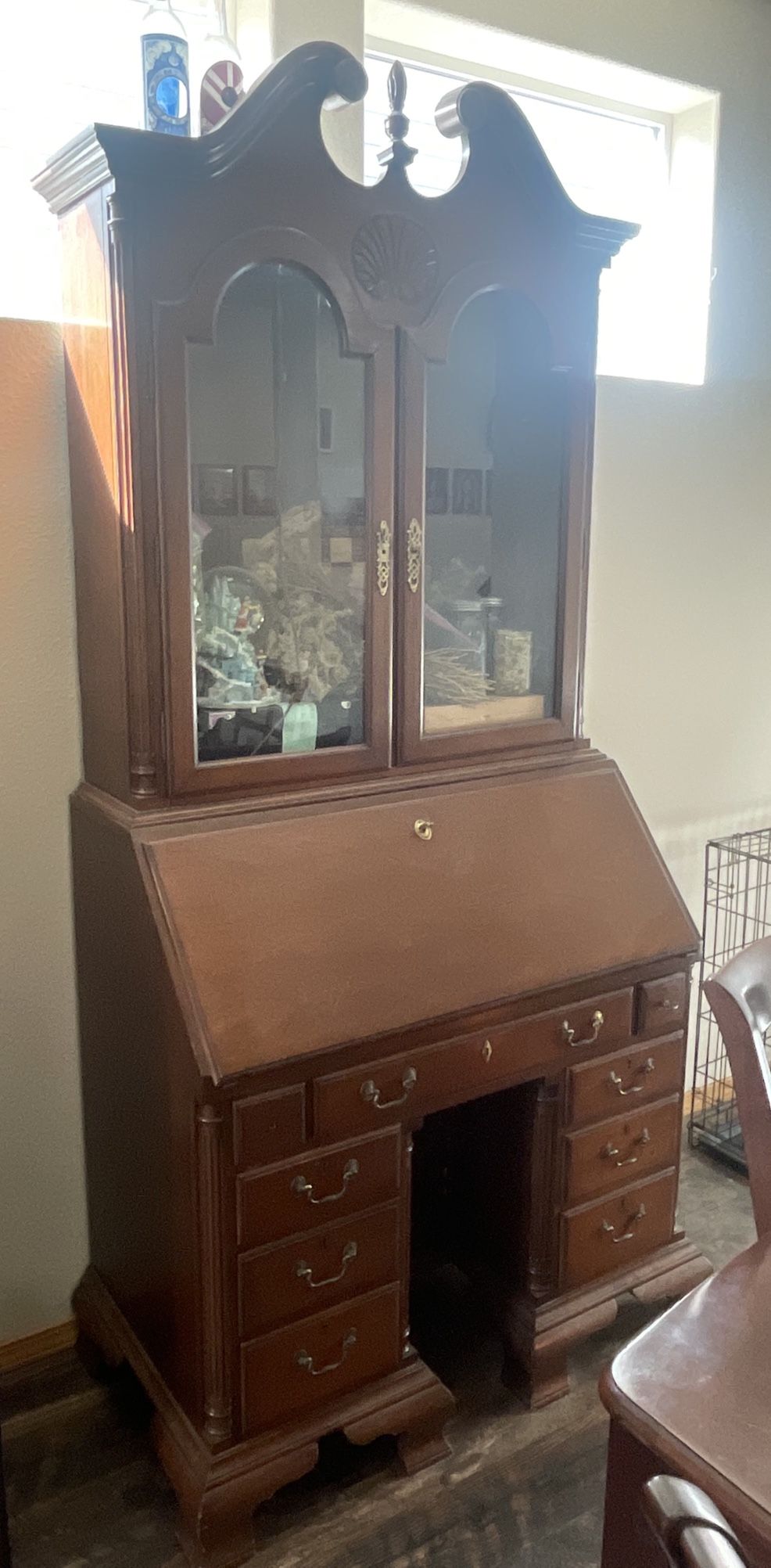 Cabinet/Secretary