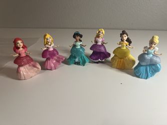 Disney Princess Royal Clips mini-dolls.