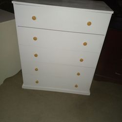 WOOD DRESSER, 5 drawers