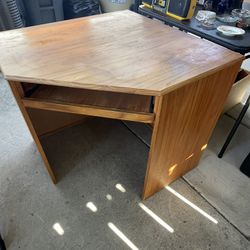 Wooden Desk (corner) w/slide Out Keyboard 