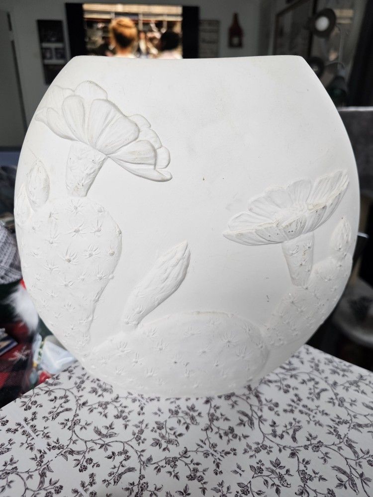 Ceramic Vase Needs To Be Painted