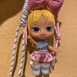 100% Authentic Bratz Babyz Keychain in Cloe Runway