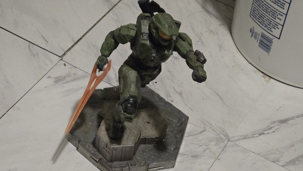 Master Chief 10" Statue Red Variant