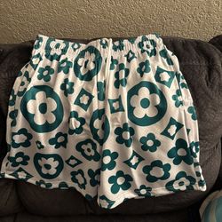 Asylum shorts medium