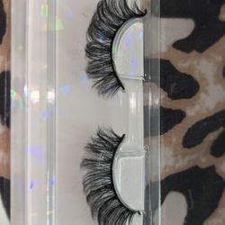 Lashes!