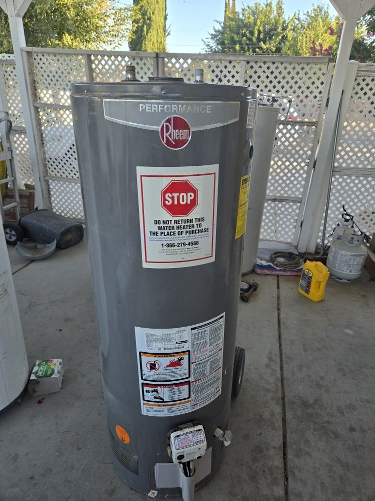 Gas Water Heater Used 40gal And 50gal With 1yr Wrrty