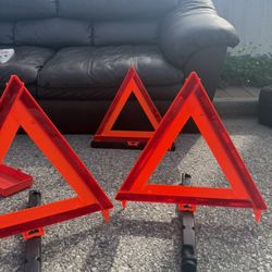 Hazard Triangle Vehicle Kit 