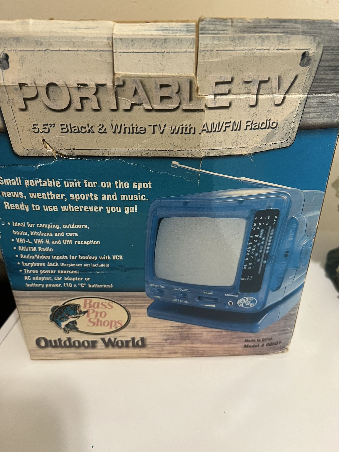 Bass Pro Shops Portable TV 5.5" Black & White TV with AM/FM Radio, model #00507