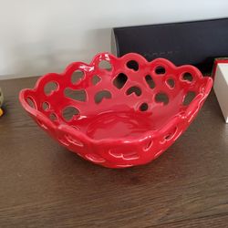 Tabletops Gallery Red Heart Bowl, Med Size