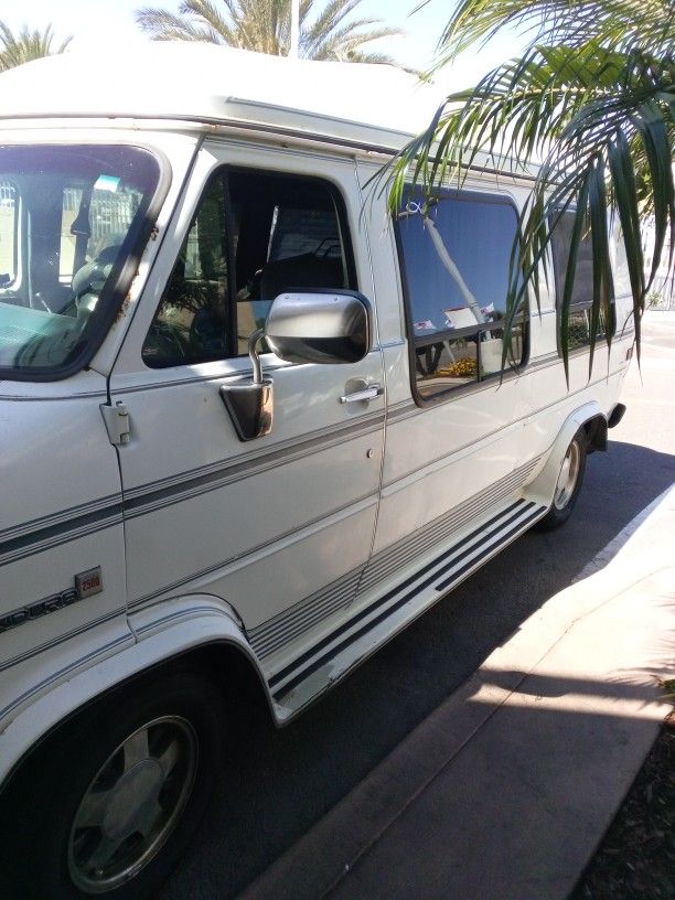 1998 Dodge Ram Van