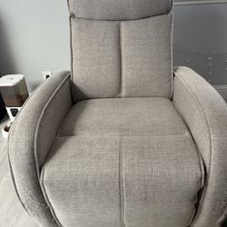 Living spaces recliner chair 