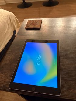 iPad 9th generation 64 gb WiFi/Unlocked Space Gray