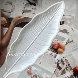 White Rustic Wash Leaf Serving Tray 