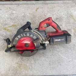 SKILSAW SPTH77M-01 48V 7-1/4 In. TRUEHVL Cordless Worm Drive Saw, Tool,charger And 1 Battery 