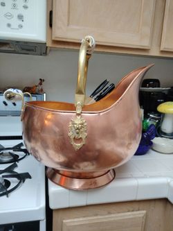 Large Antique Copper Coal Scuttle Ash Bucket Planter Brass Lion's Heads