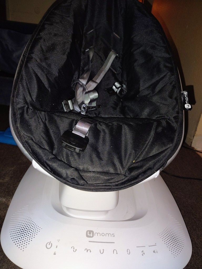 4moms mamaRoo Muti -Motion Baby Swing