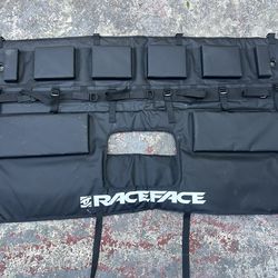 Race Face T3 Tailgate Pad