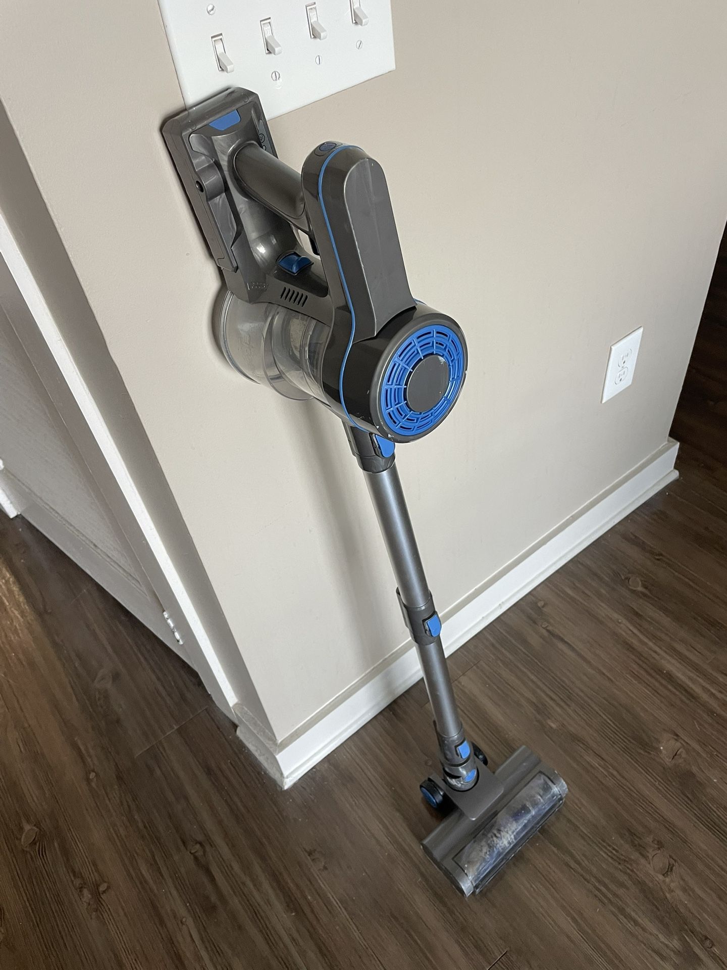 Cordless Vacuum Cleaner, 23Kpa Powerful Suction MOVING OUT SALE