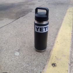 Yeti 26oz Insulated Drinking Bottle