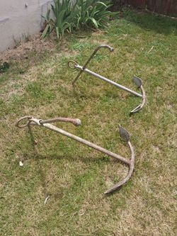 (2) MATCHING SHIP'S ANCHORS