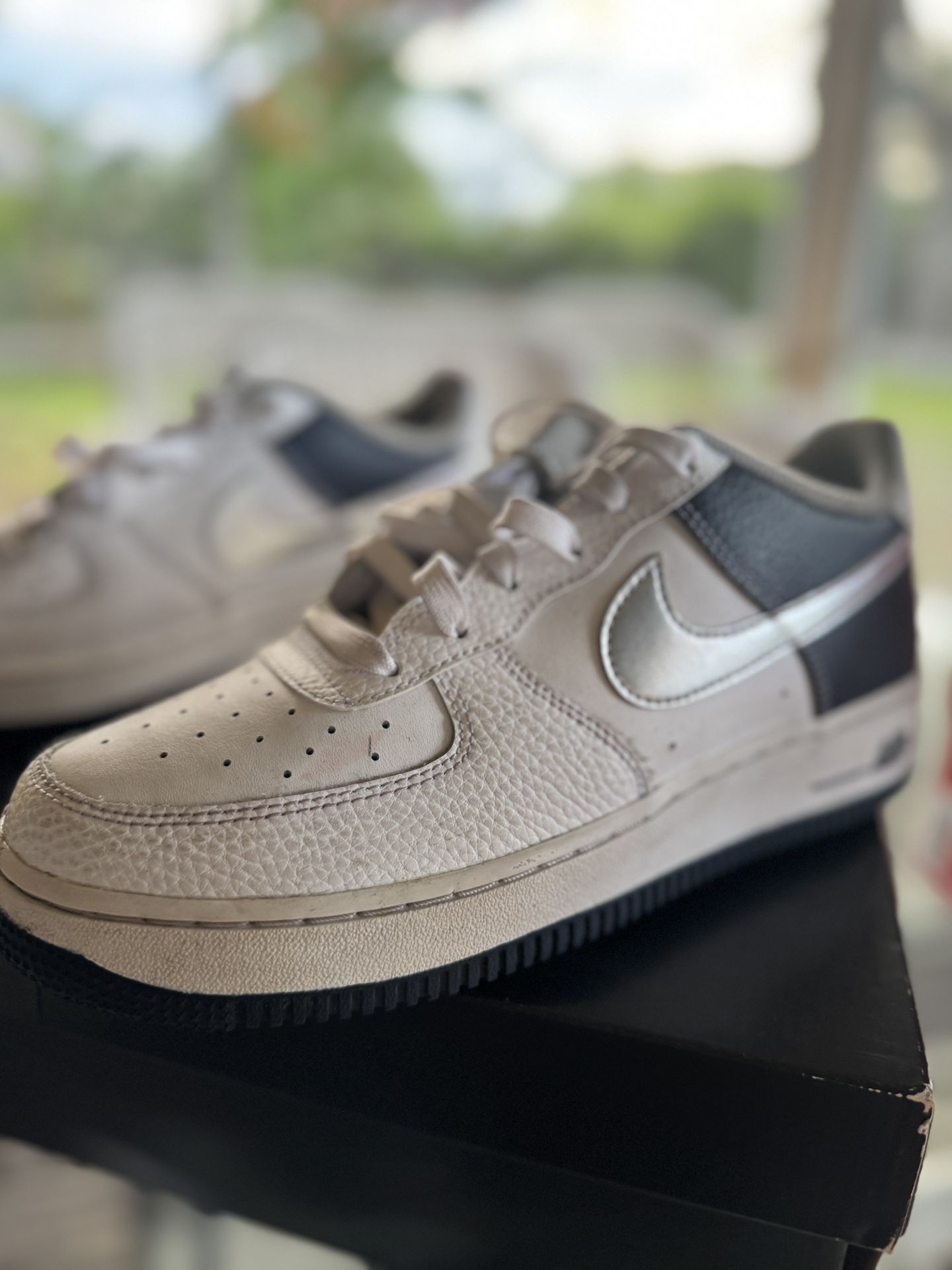 Nike Air Force 1 LV8 Low White