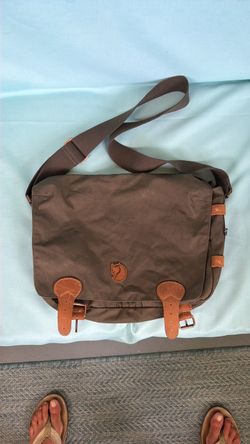 Laptop computer shoulder bag
