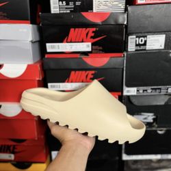 DS Adidas Yeezy Bone Slide size 12 