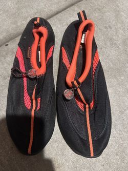 Athletech Water Shoes, pick up in temple city