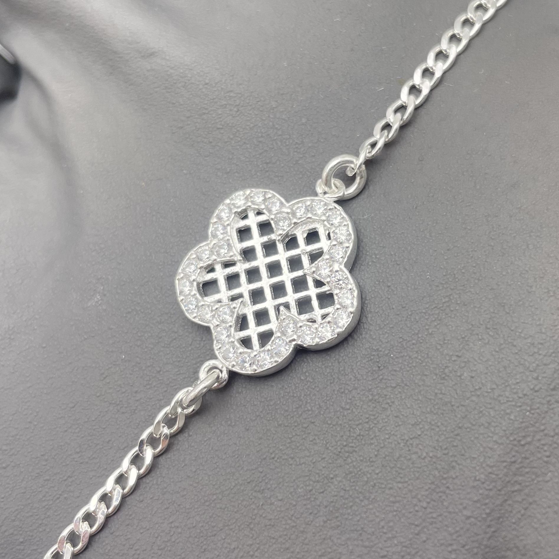 Solid 925 Sterling Silver Clover 7.5in Bracelet