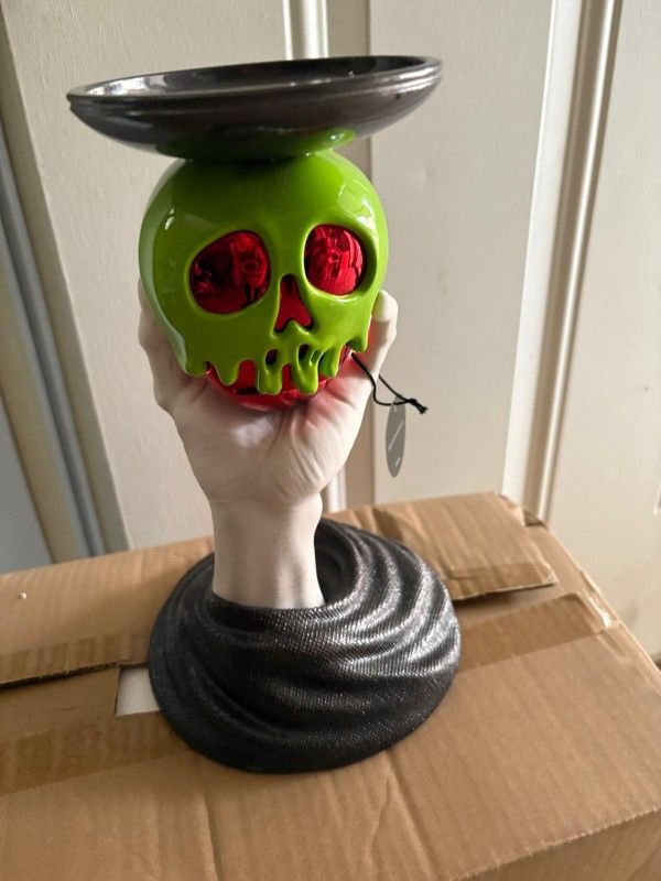 Evil Queen Poison Apple 3 Wick Candle Holder 