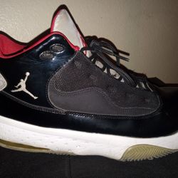 Jordan Men's Max Aura 2