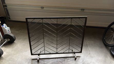 Fire place screen
