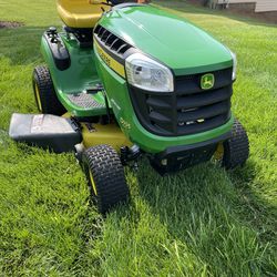 John Deere D105 Auto Riding Lawnmower