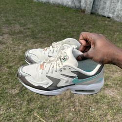 Nike Air Max (2 Light)