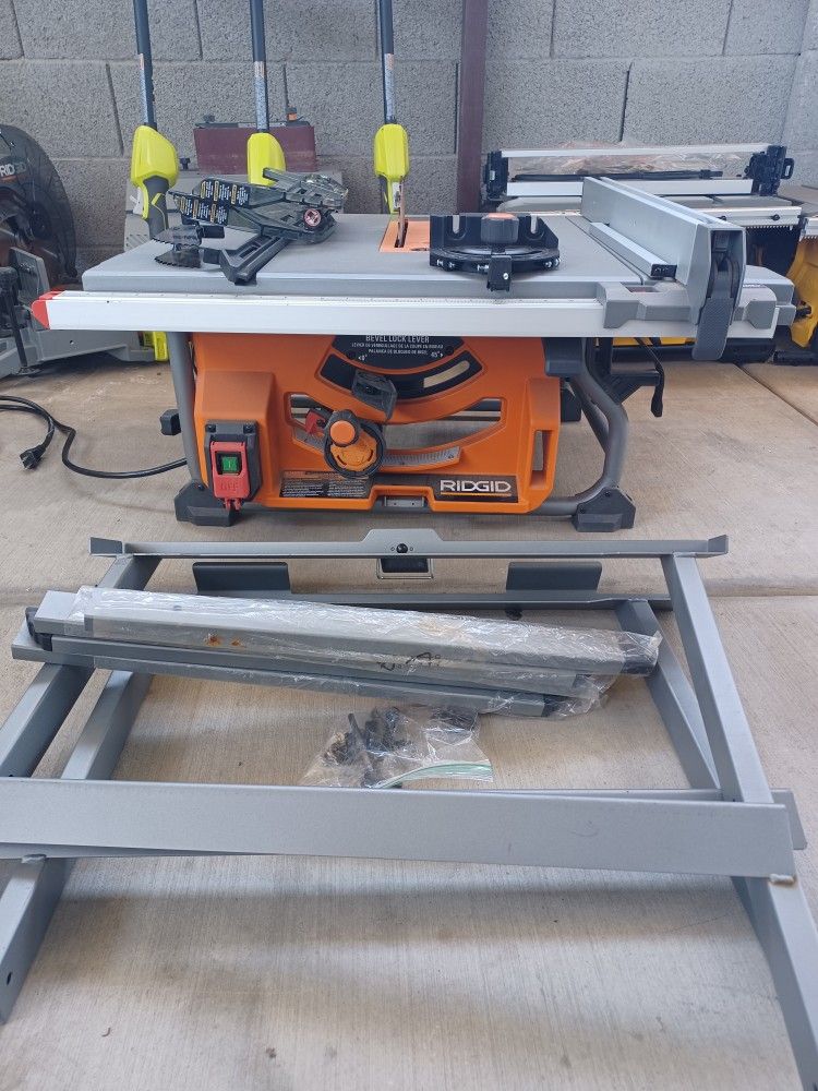 TABLE SAW