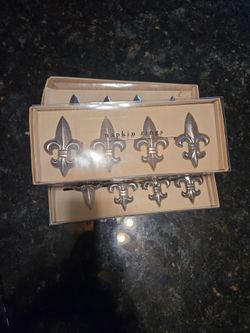 Pier1 Imports Fleur de lis napkin rings