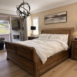 Hooker Full Bed Set With Nighstands And Dresser