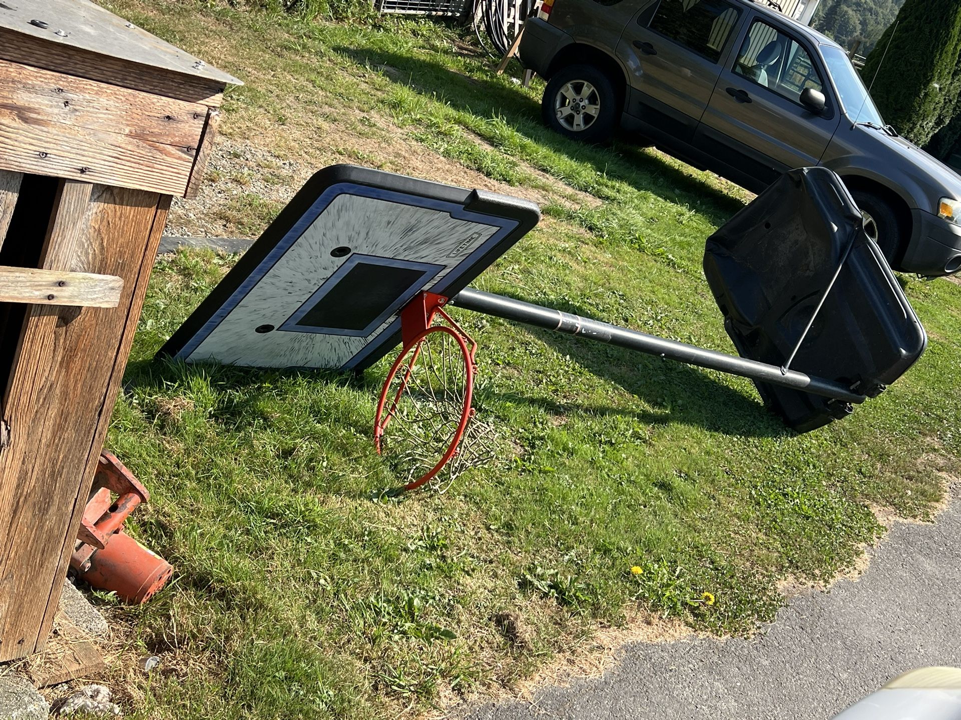 Basketball hoop